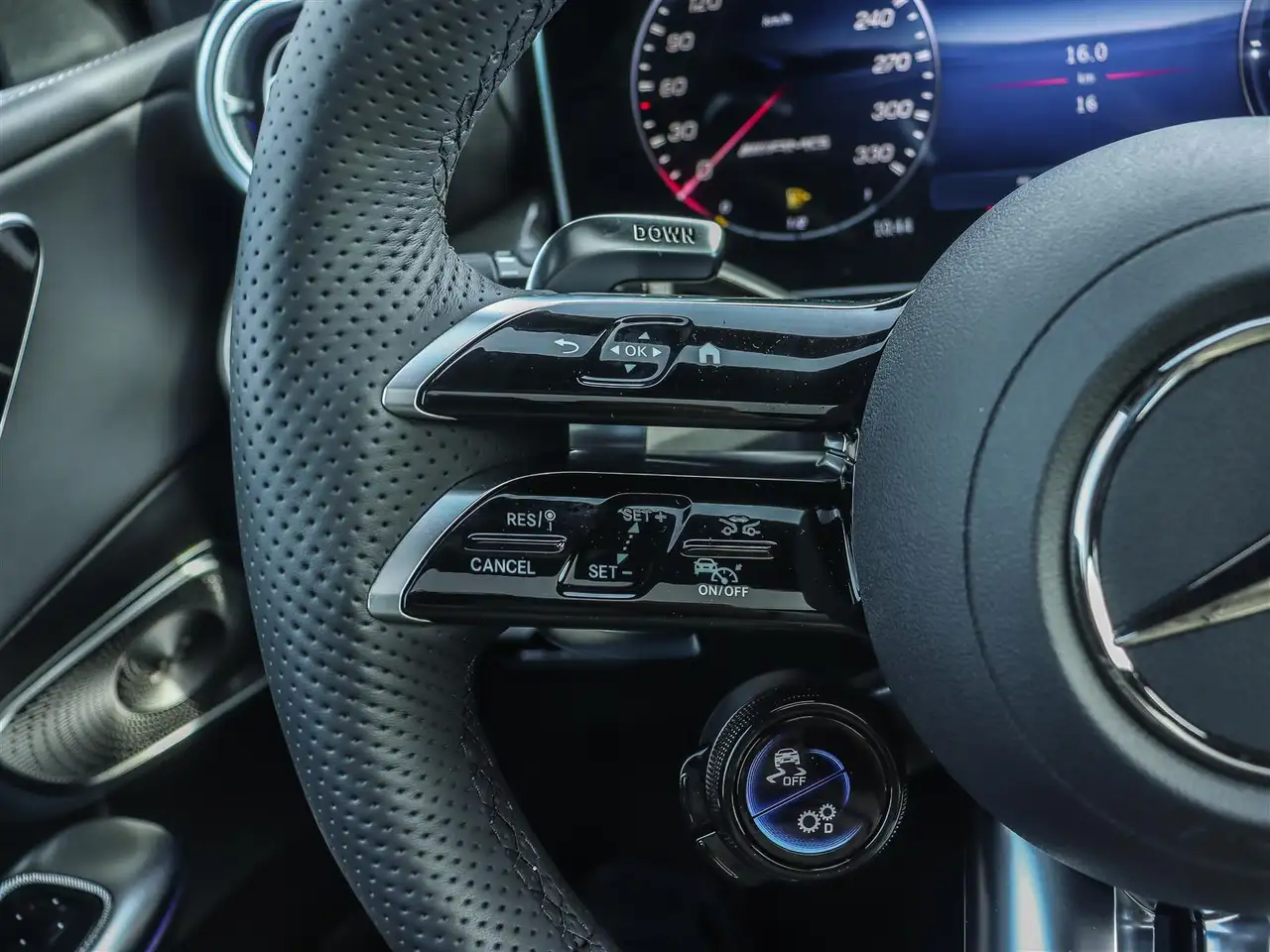 Mercedes-Benz GLC снимка Mercedes-Benz GLC