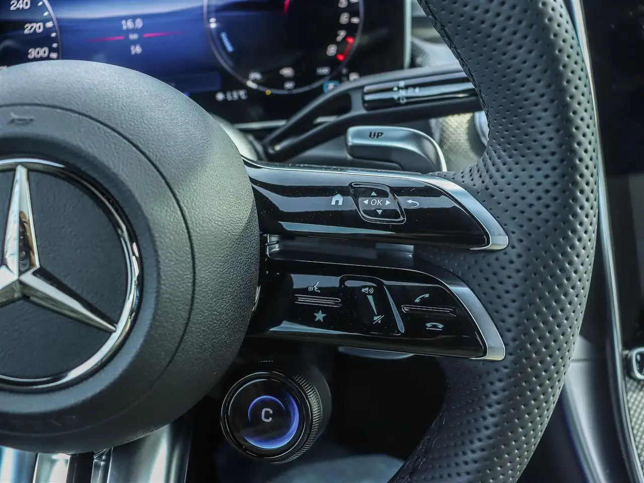 Mercedes-Benz GLC снимка Mercedes-Benz GLC