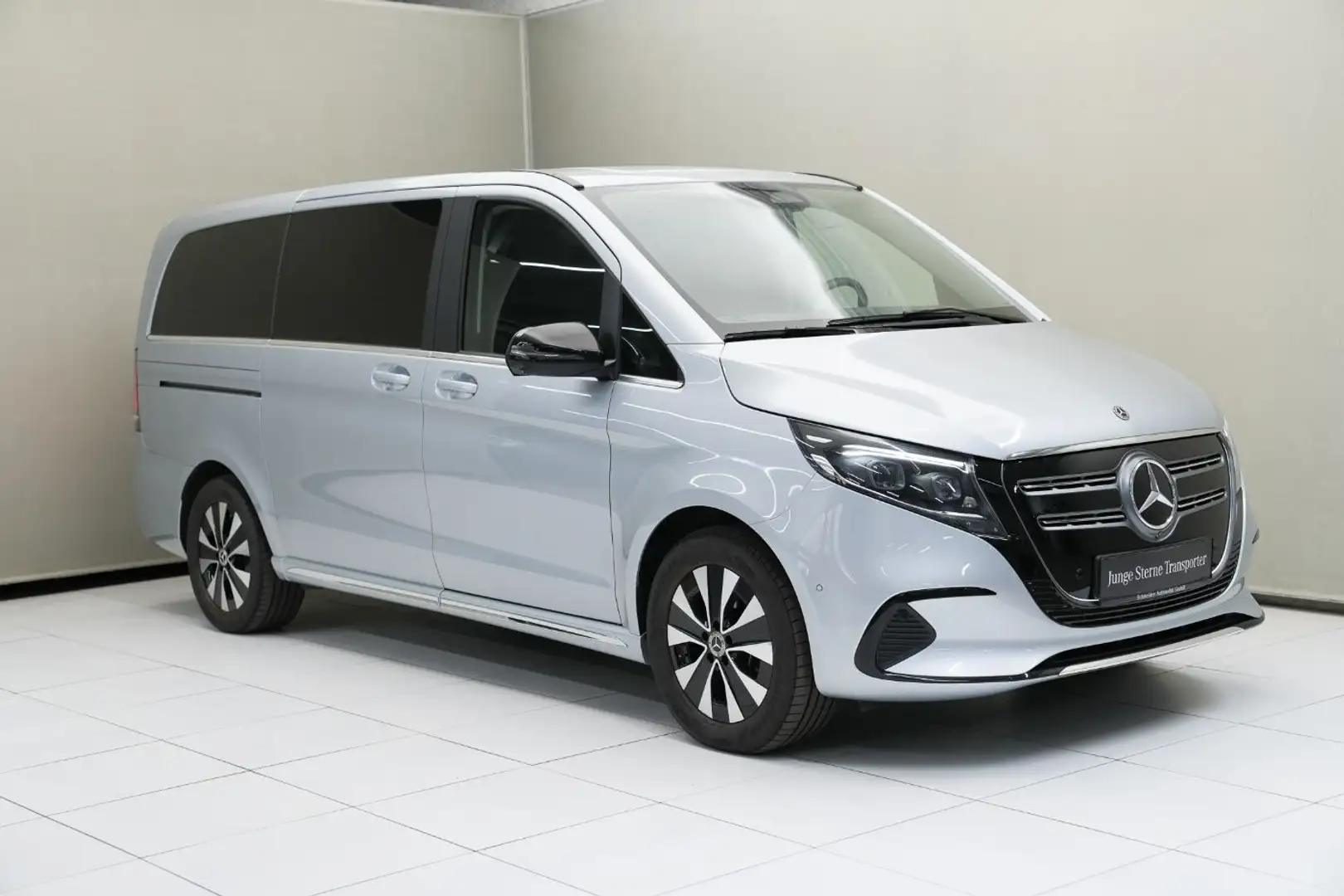 Mercedes-Benz EQV 300 AVANTGARDE Lang SpurH Luft ACC Navi Schwarz - 2