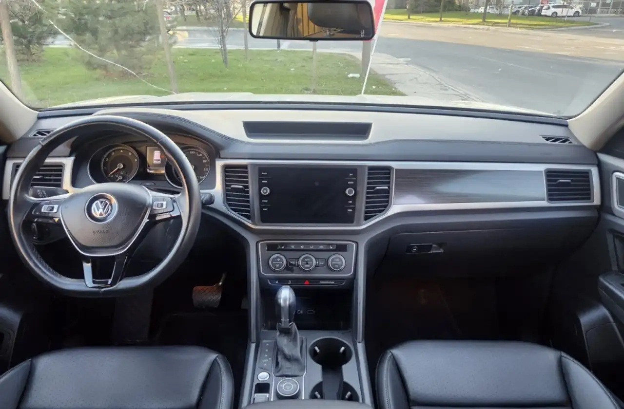Volkswagen Atlas снимка Volkswagen Atlas