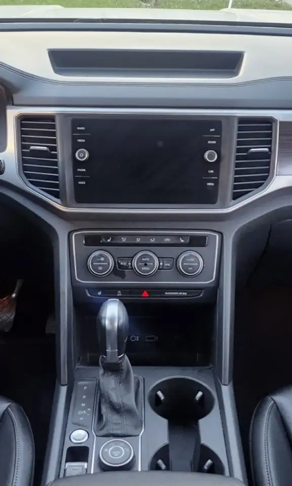 Volkswagen Atlas снимка Volkswagen Atlas