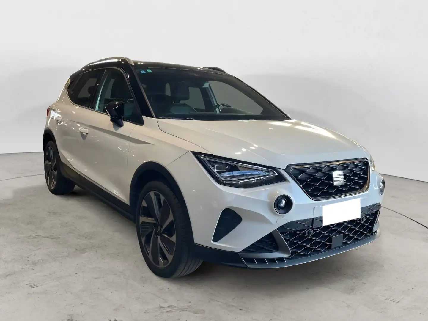 SEAT Arona Arona 1.0 TGI FR Wit - 2