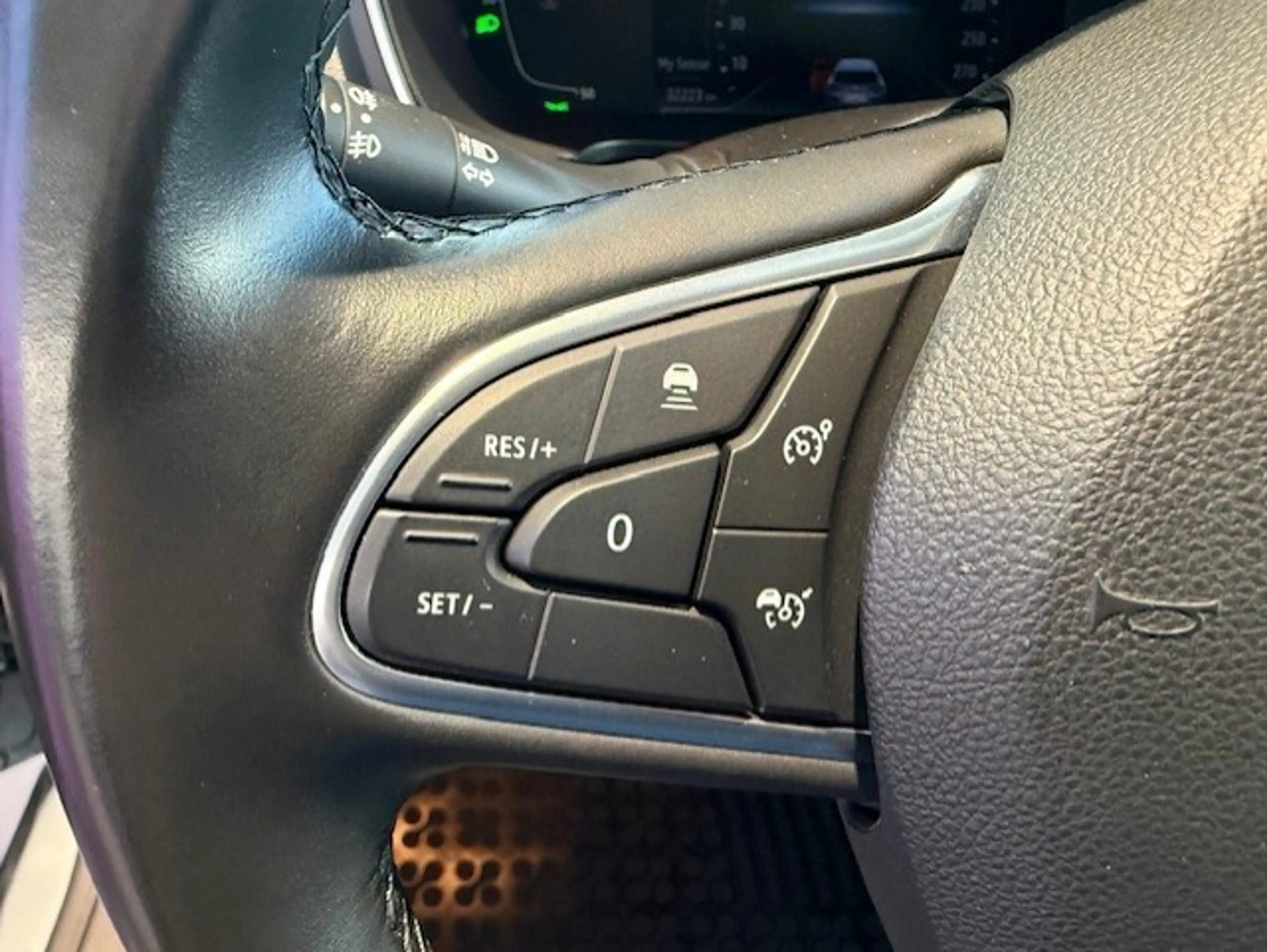 Renault Talisman Grandtour ZEN TCe 160 EDC GPF — photo 14