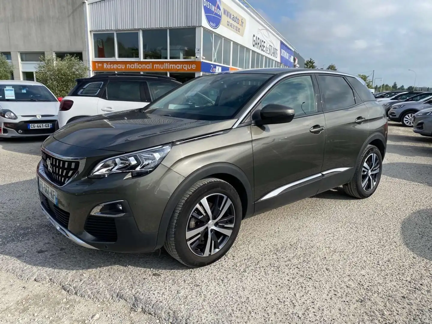 Peugeot 3008 1.5 BlueHDi S\u0026S - 130  Allure Grau - 1