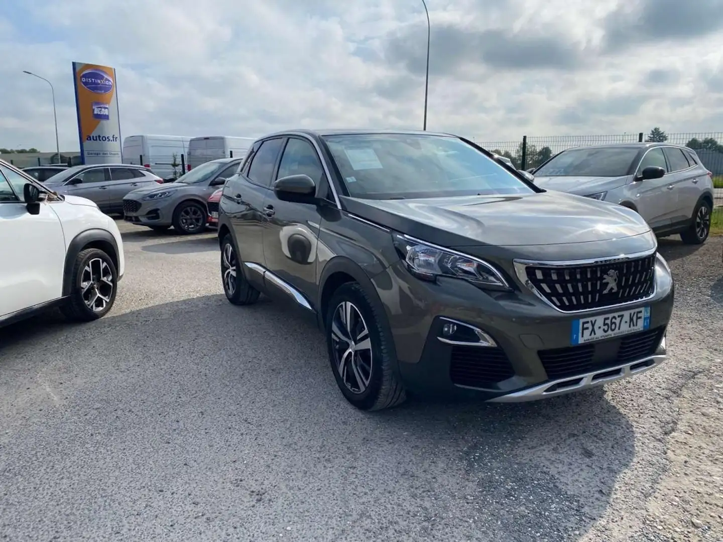Peugeot 3008 1.5 BlueHDi S\u0026S - 130  Allure Grau - 2