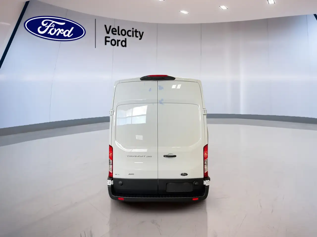 Ford Transit Cargo Van снимка Ford Transit Cargo Van