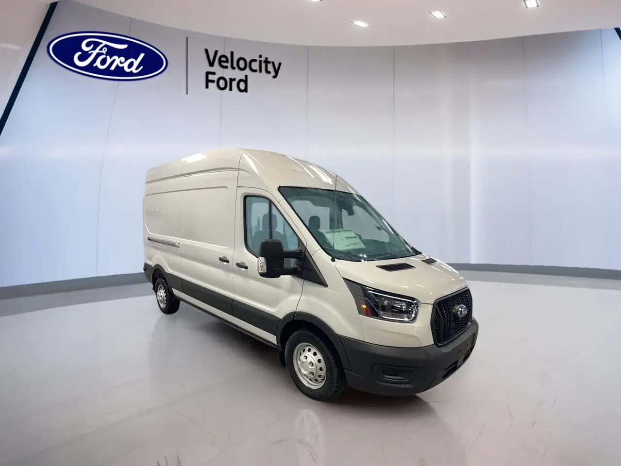 Ford Transit Cargo Van снимка Ford Transit Cargo Van