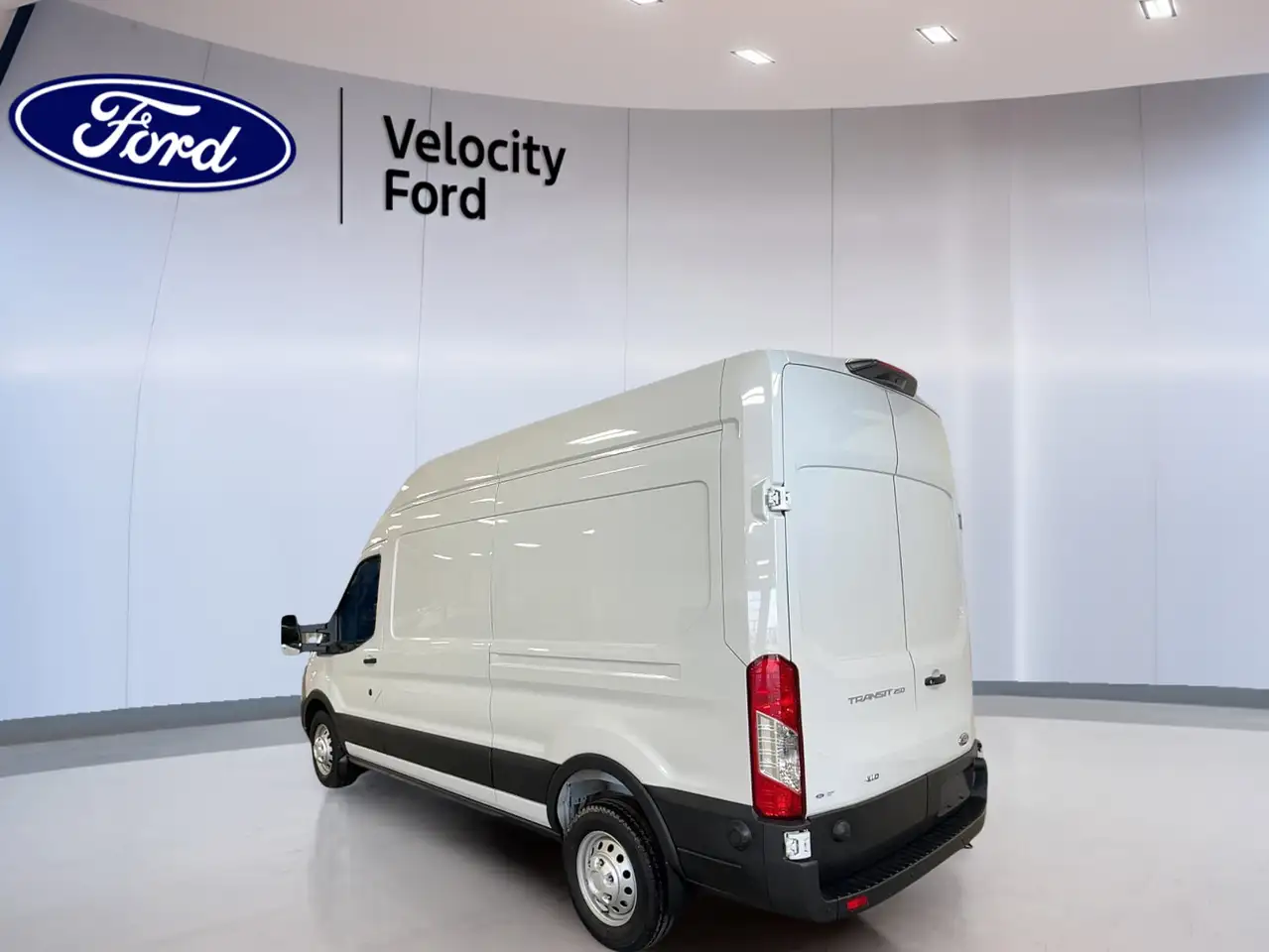 Ford Transit Cargo Van снимка Ford Transit Cargo Van