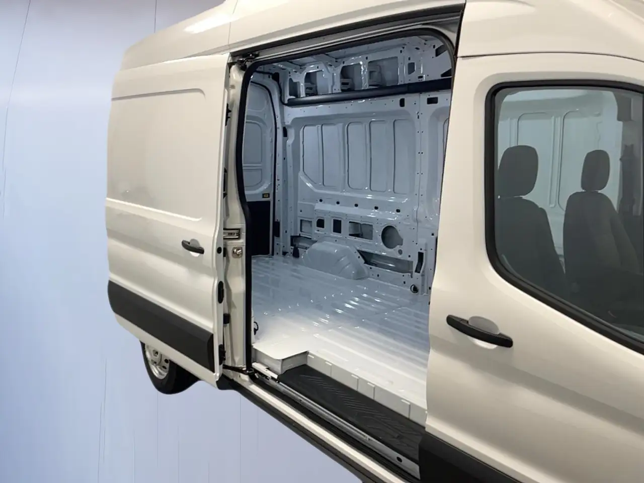 Ford Transit Cargo Van снимка Ford Transit Cargo Van