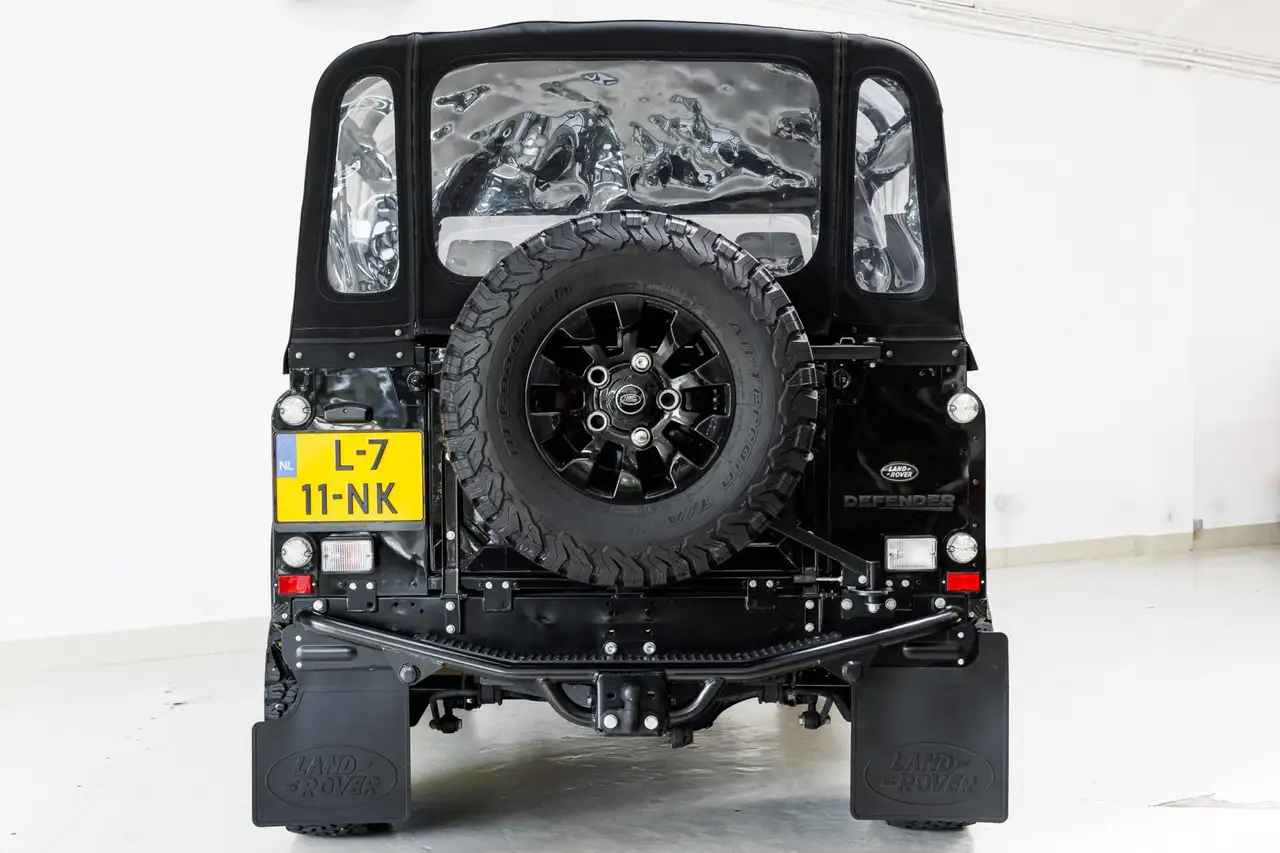 Land Rover Defender Tophat V8 - Fully custom - Computer controlled pet, foto 5