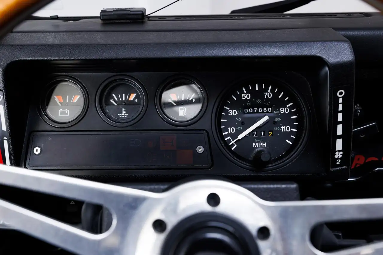 Land Rover Defender Tophat V8 - Fully custom - Computer controlled pet, foto 11