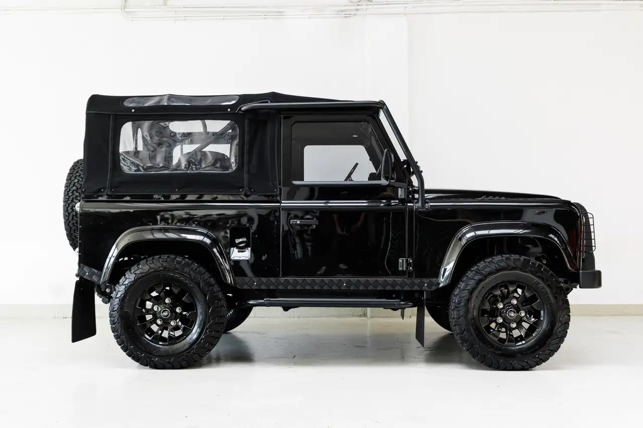 Land Rover Defender Tophat V8 - Fully custom - Computer controlled pet, foto 3