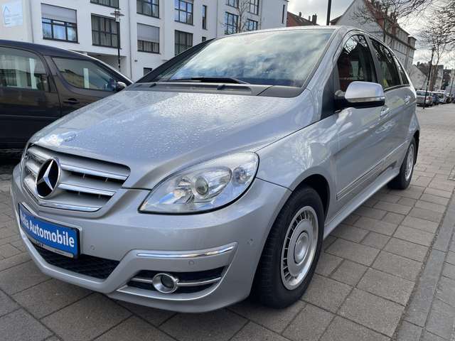 Imagine Mercedes-Benz B 180 BlueEFFICIENCY