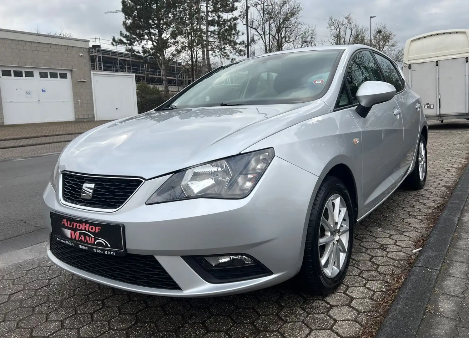 SEAT Ibiza Style/TÜV Neu/Klima/8Fachbereift Silber - 1