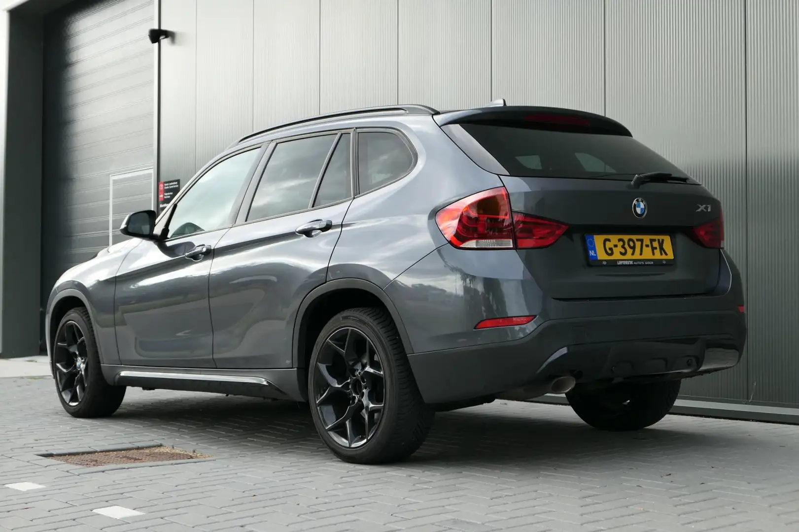 BMW X1 SDrive18d Business Leder Navi Cruise Gris - 2