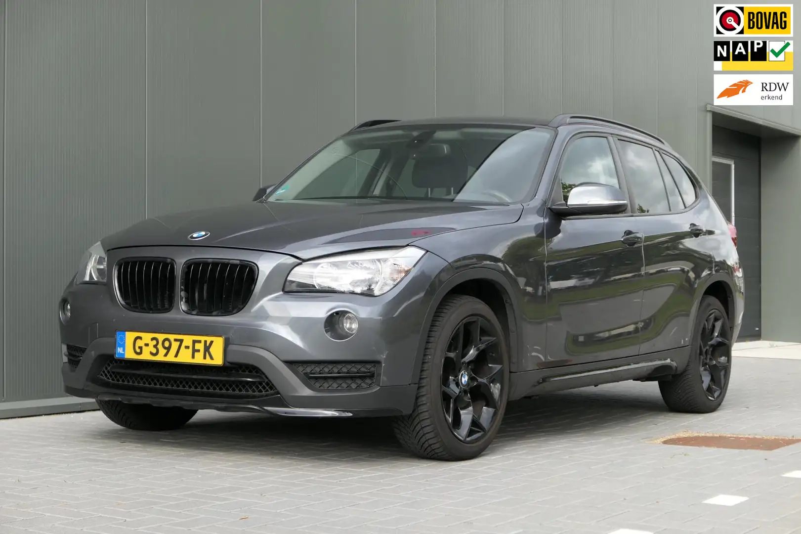 BMW X1 SDrive18d Business Leder Navi Cruise Gris - 1