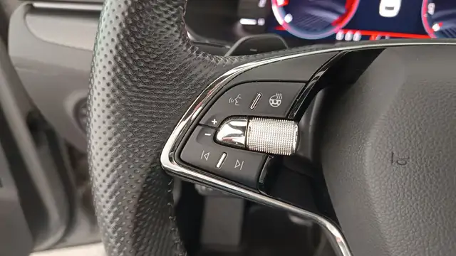 Skoda Superb view 16