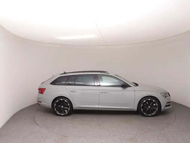Skoda Superb view 23