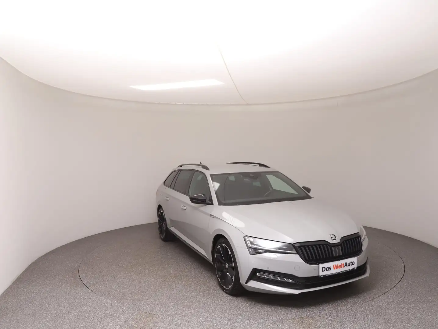 Skoda Superb Sportline TDI DSG Grau - 2