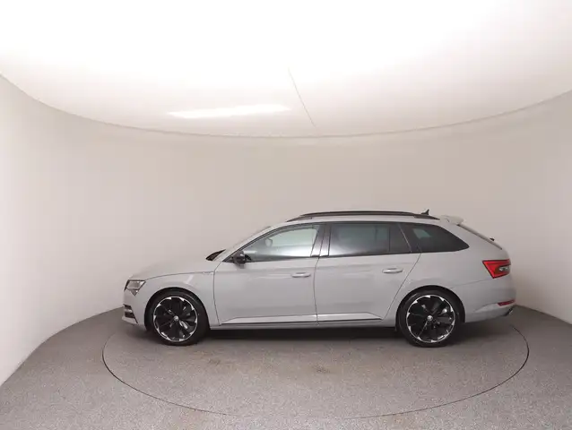 Skoda Superb view 24