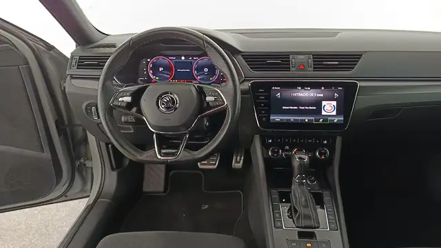 Skoda Superb view 12
