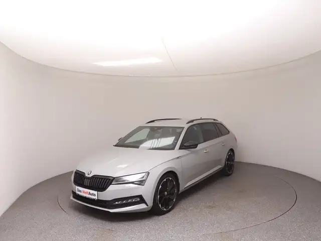 Skoda Superb main image