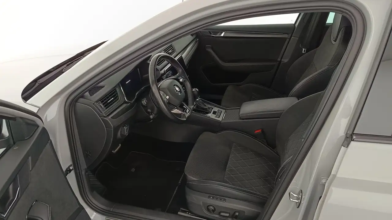 Skoda Superb Sportline TDI DSG, миниатюра 9