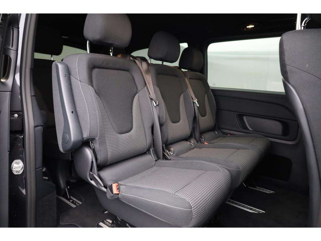 Mercedes-Benz V 220