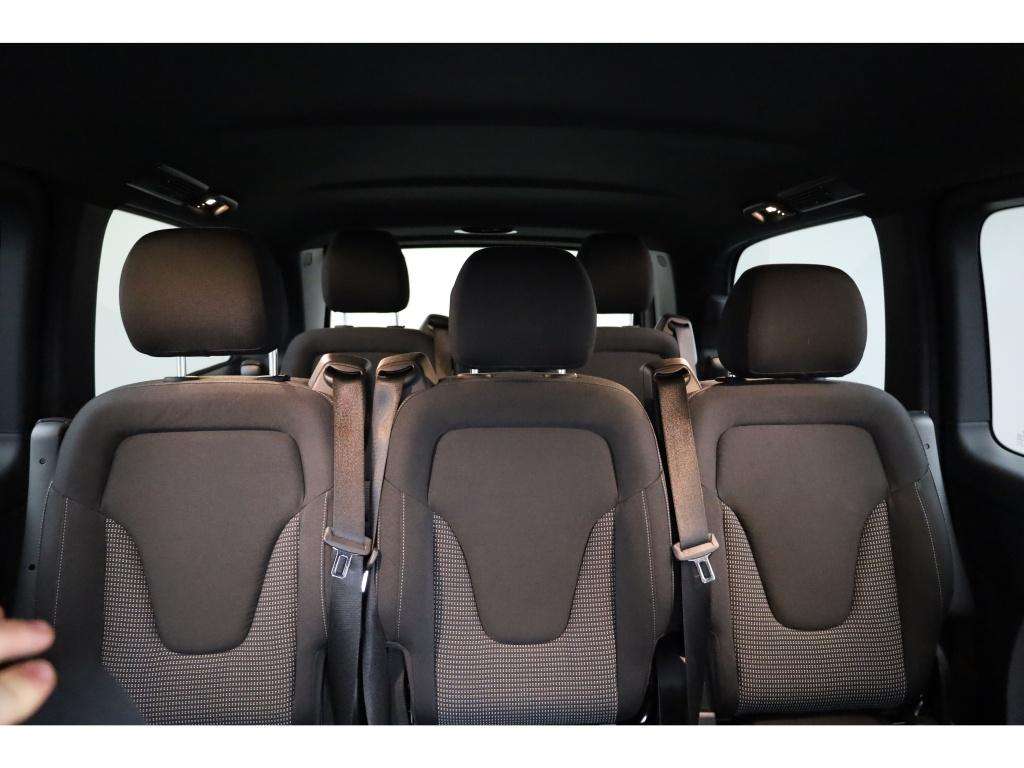 Mercedes-Benz V 220