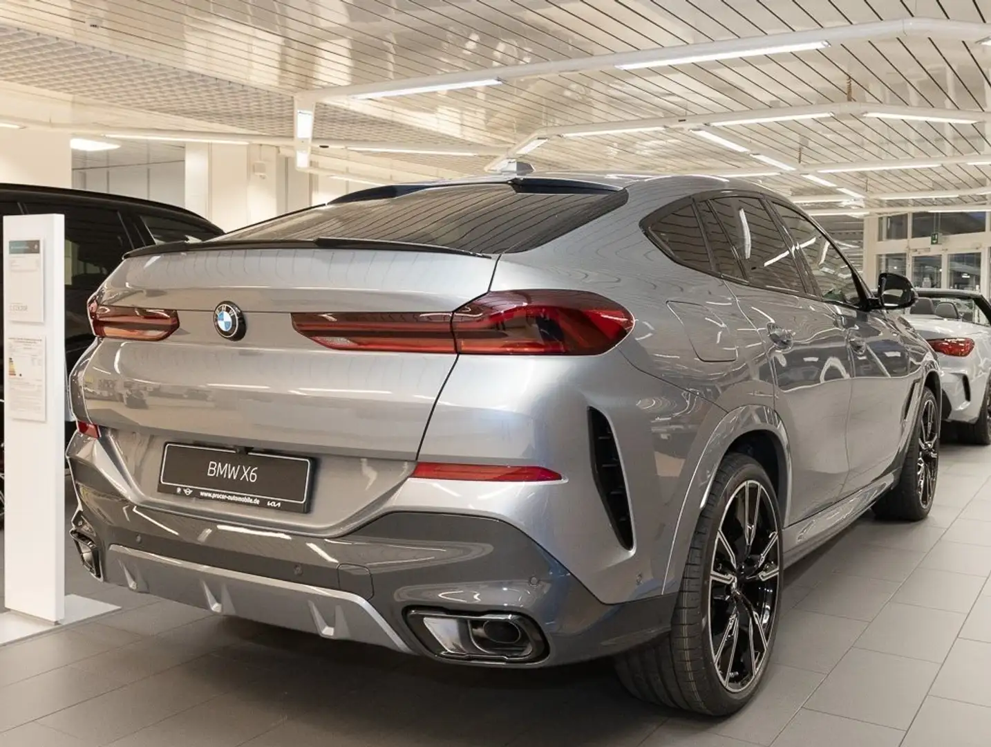 BMW X6 xDrive40d MSport PANO AHK B/W DA Prof PA Prof Grau - 2