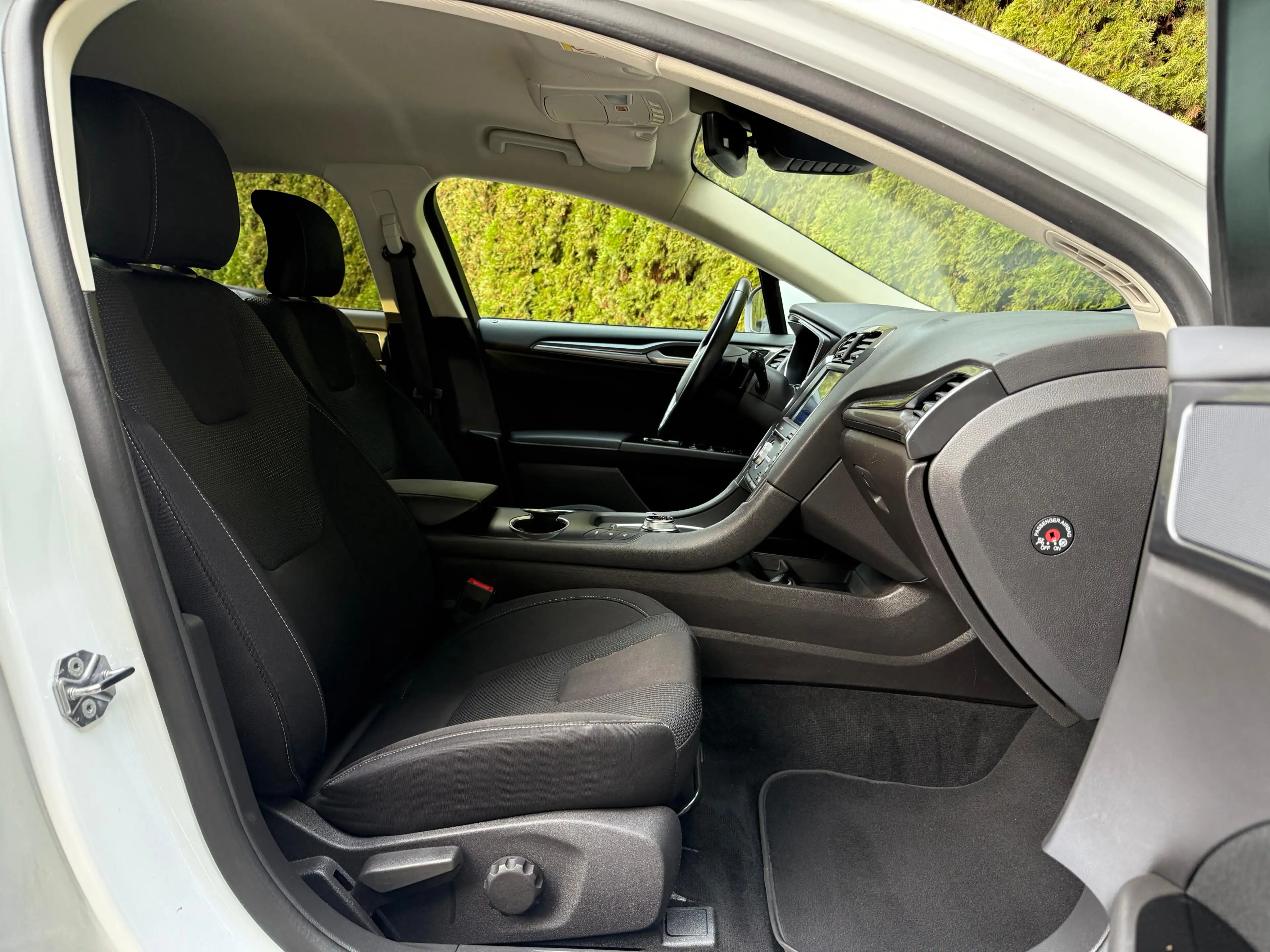 Ford Mondeo 2.0EB Aut. AWD Titan. LED+AHK+KAM+NAV+SHZ — photo 11