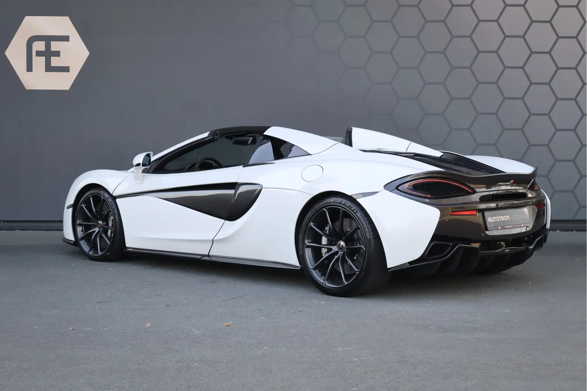 맥라렌 570S 570 Sport Spider 2018 흰색 사진 7