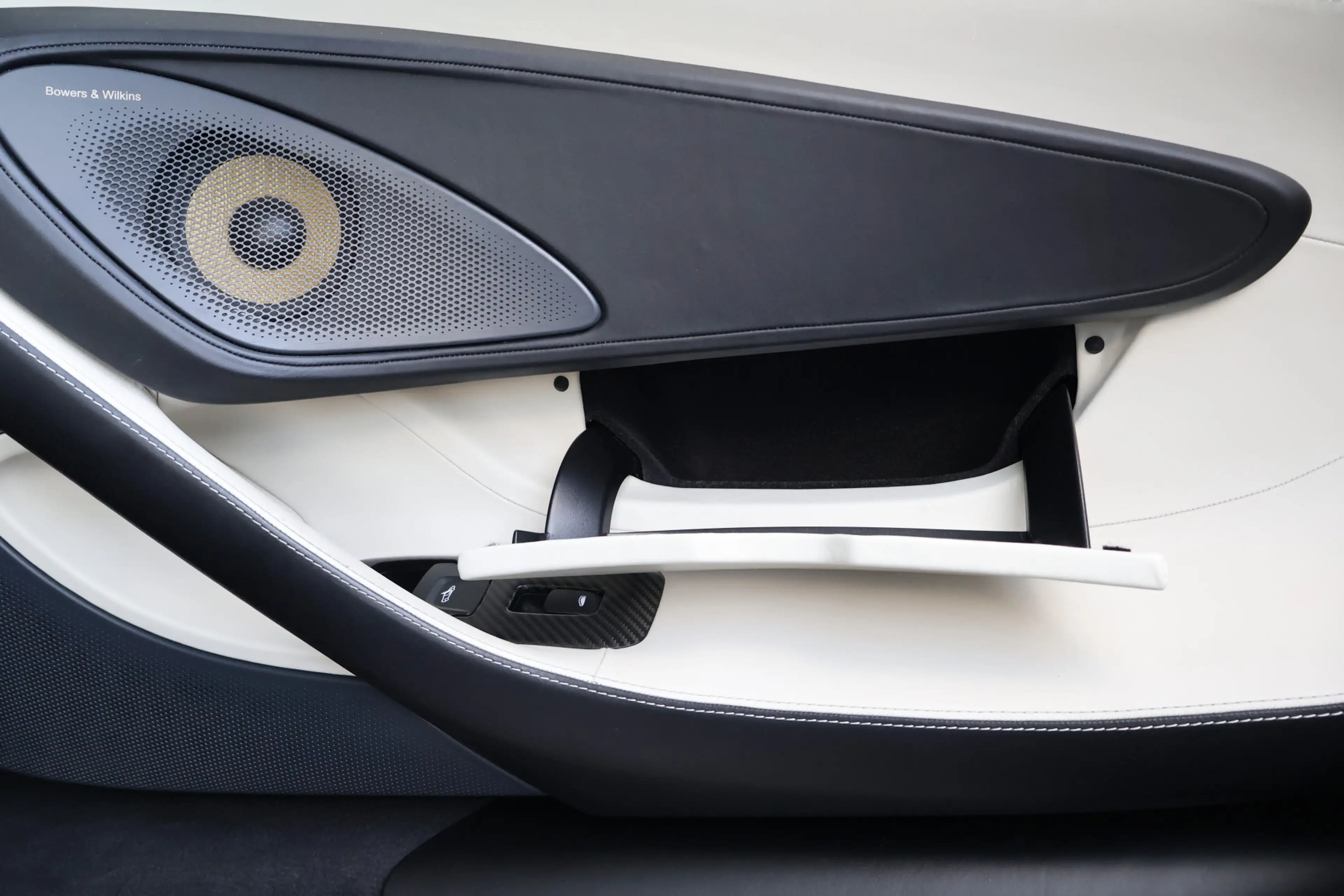 McLaren 570S Spider | CARBON INTERIEUR | BOWERS & WILKENS | CRU — photo 26