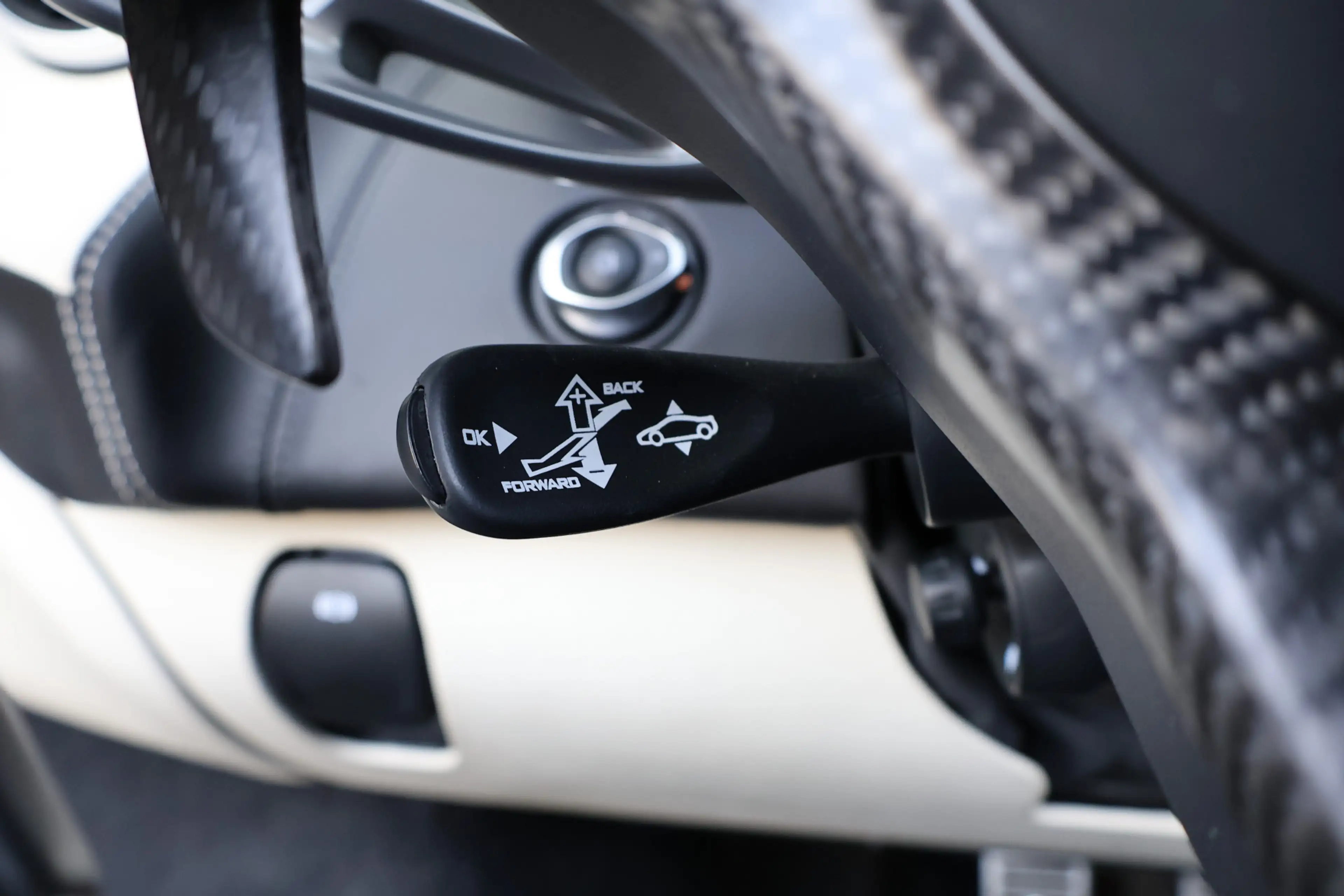 McLaren 570S Spider | CARBON INTERIEUR | BOWERS & WILKENS | CRU — photo 20