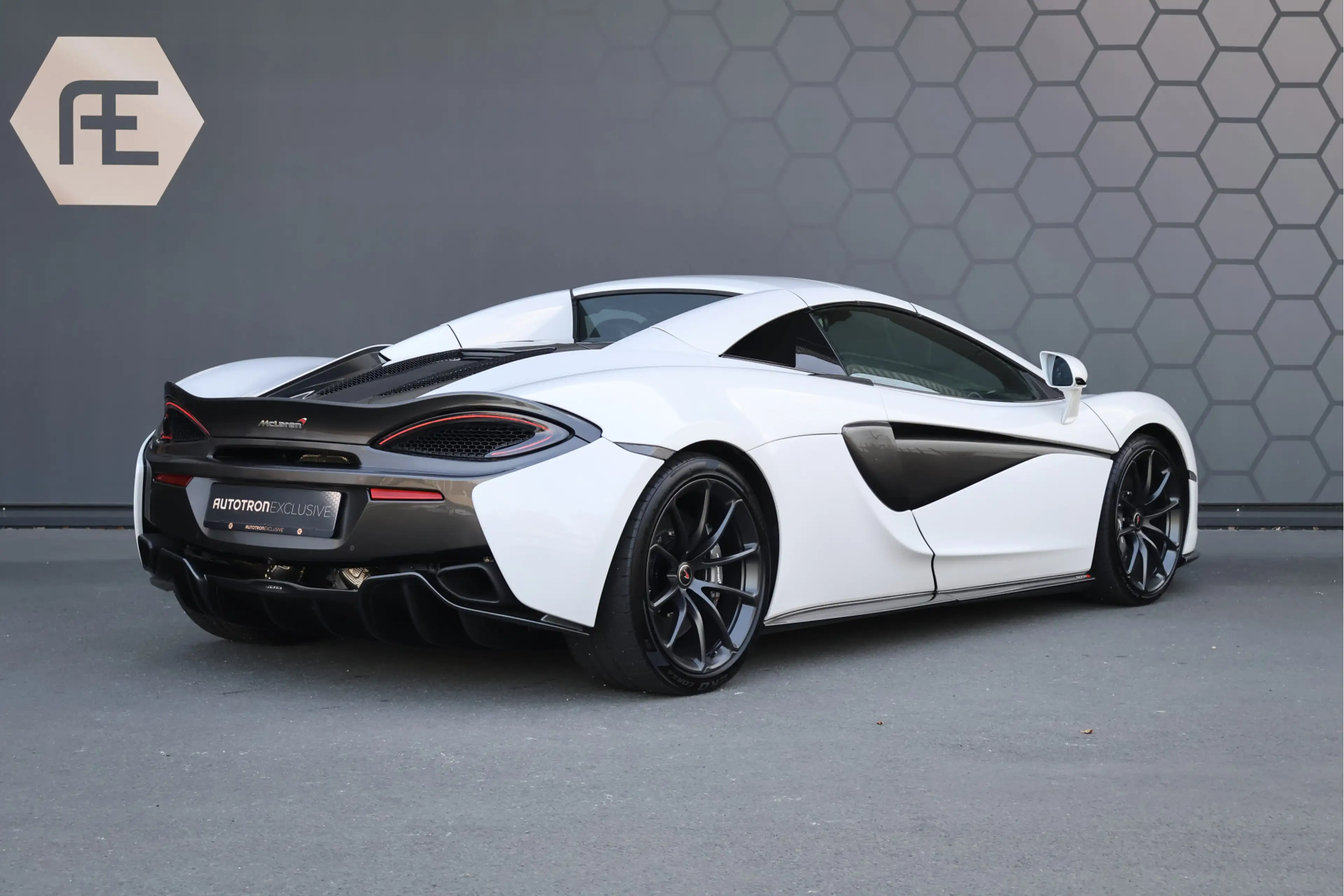 McLaren 570S Spider | CARBON INTERIEUR | BOWERS & WILKENS | CRU — photo 4