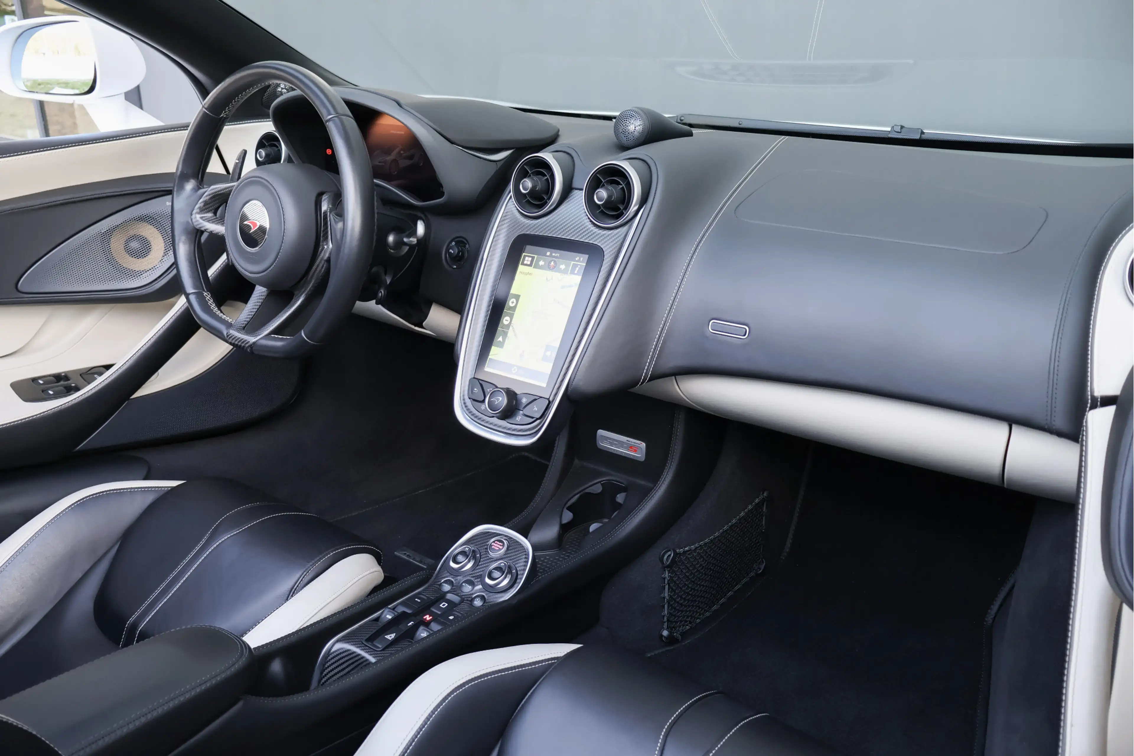 McLaren 570S Spider | CARBON INTERIEUR | BOWERS & WILKENS | CRU — photo 22