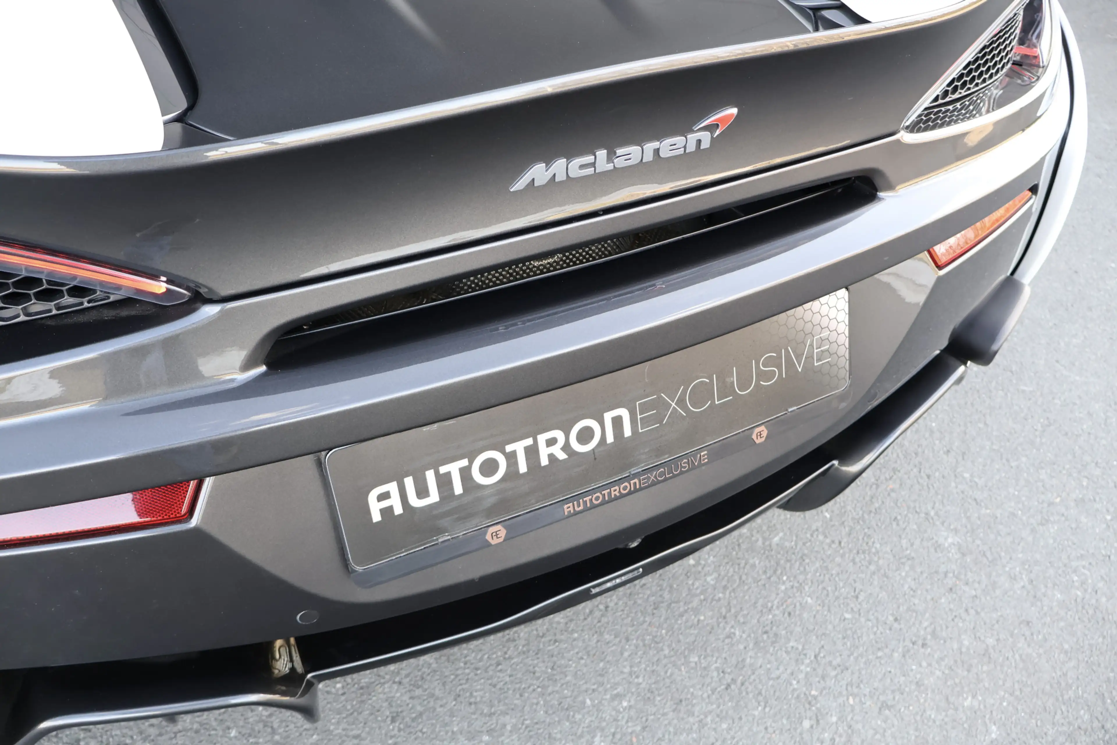 McLaren 570S Spider | CARBON INTERIEUR | BOWERS & WILKENS | CRU — photo 35