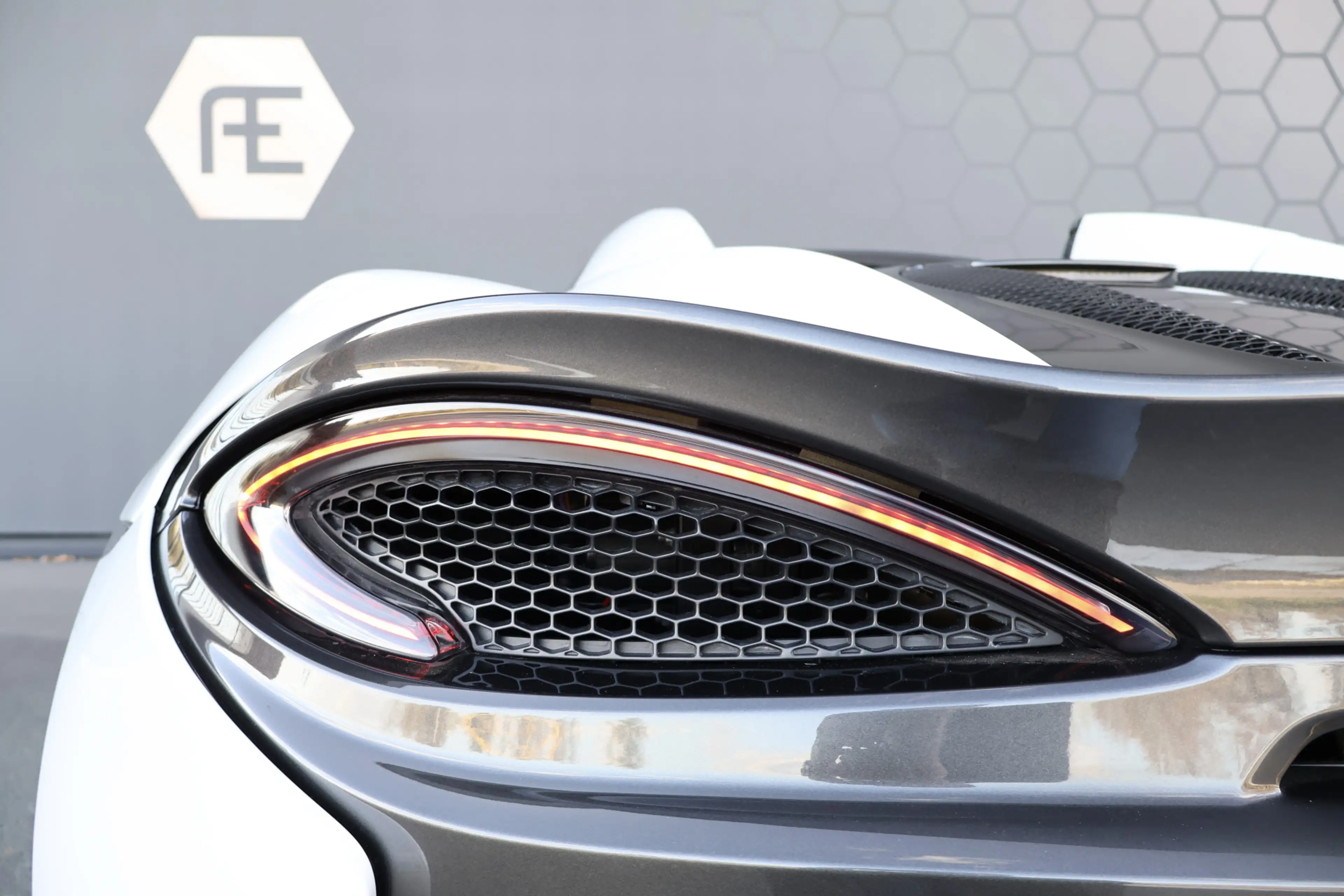 McLaren 570S Spider | CARBON INTERIEUR | BOWERS & WILKENS | CRU — photo 36