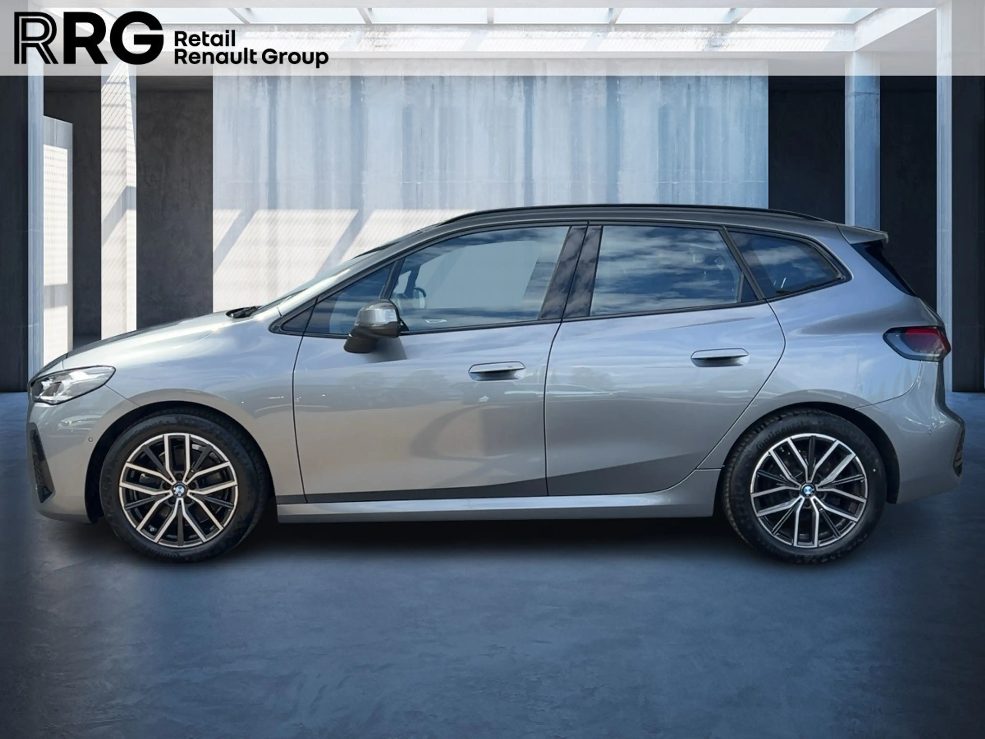 BMW 223 2er Active Tourer i xDrive M Sport — photo 2