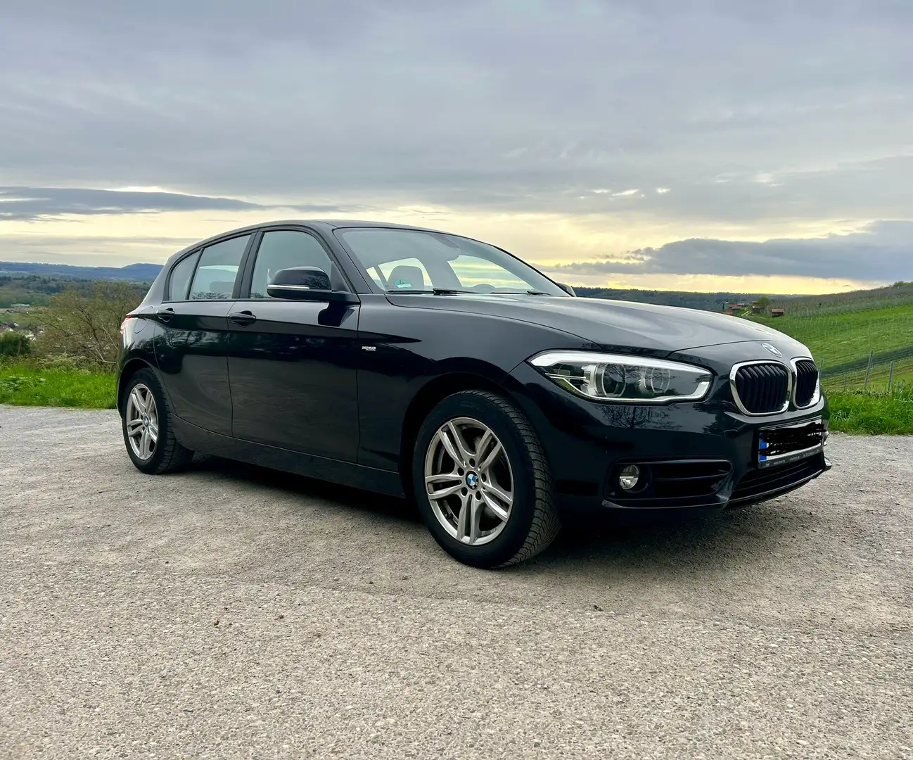 BMW 120 120 i Sport Line Schwarz - 2