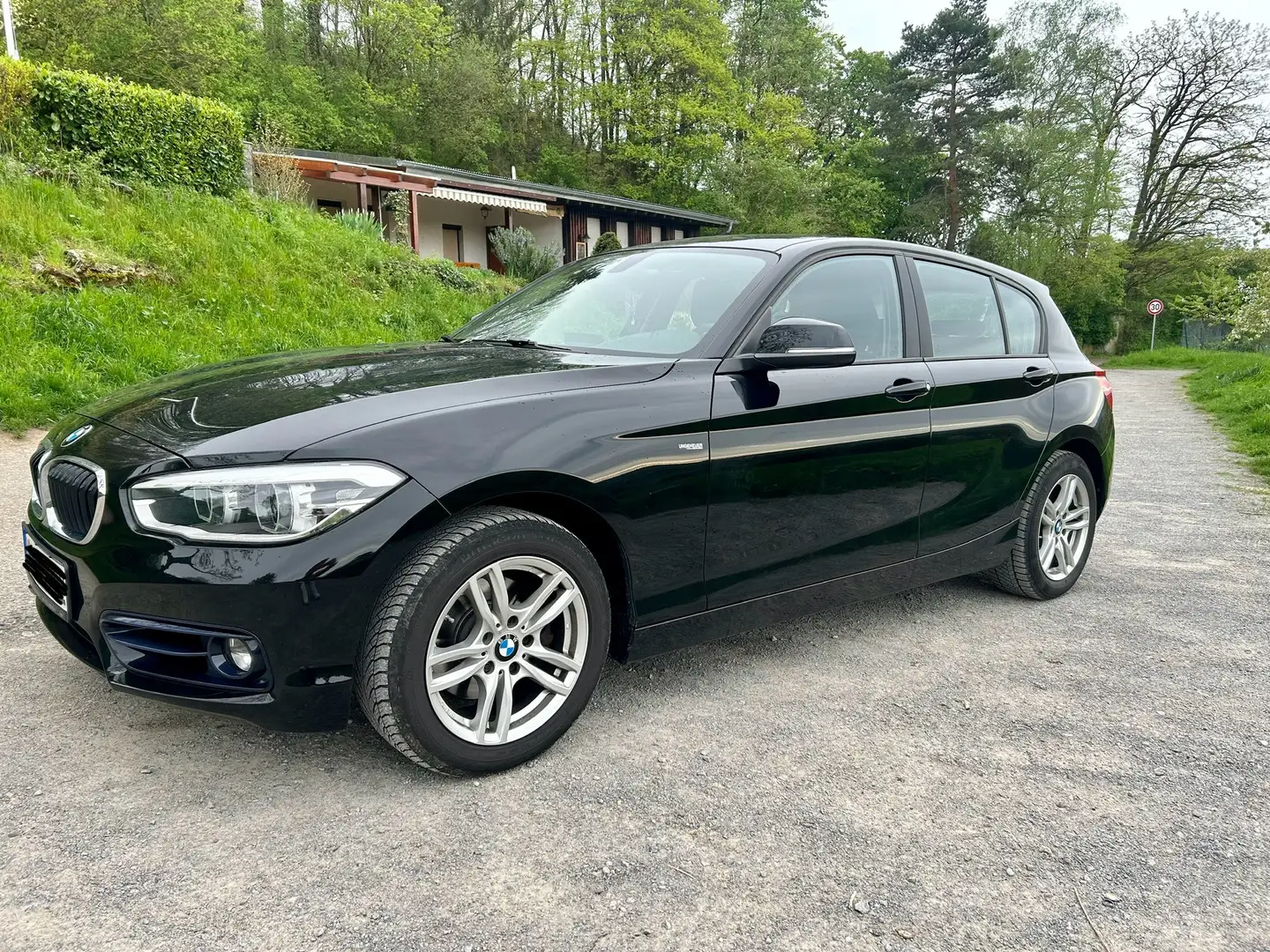 BMW 120 120 i Sport Line Schwarz - 1