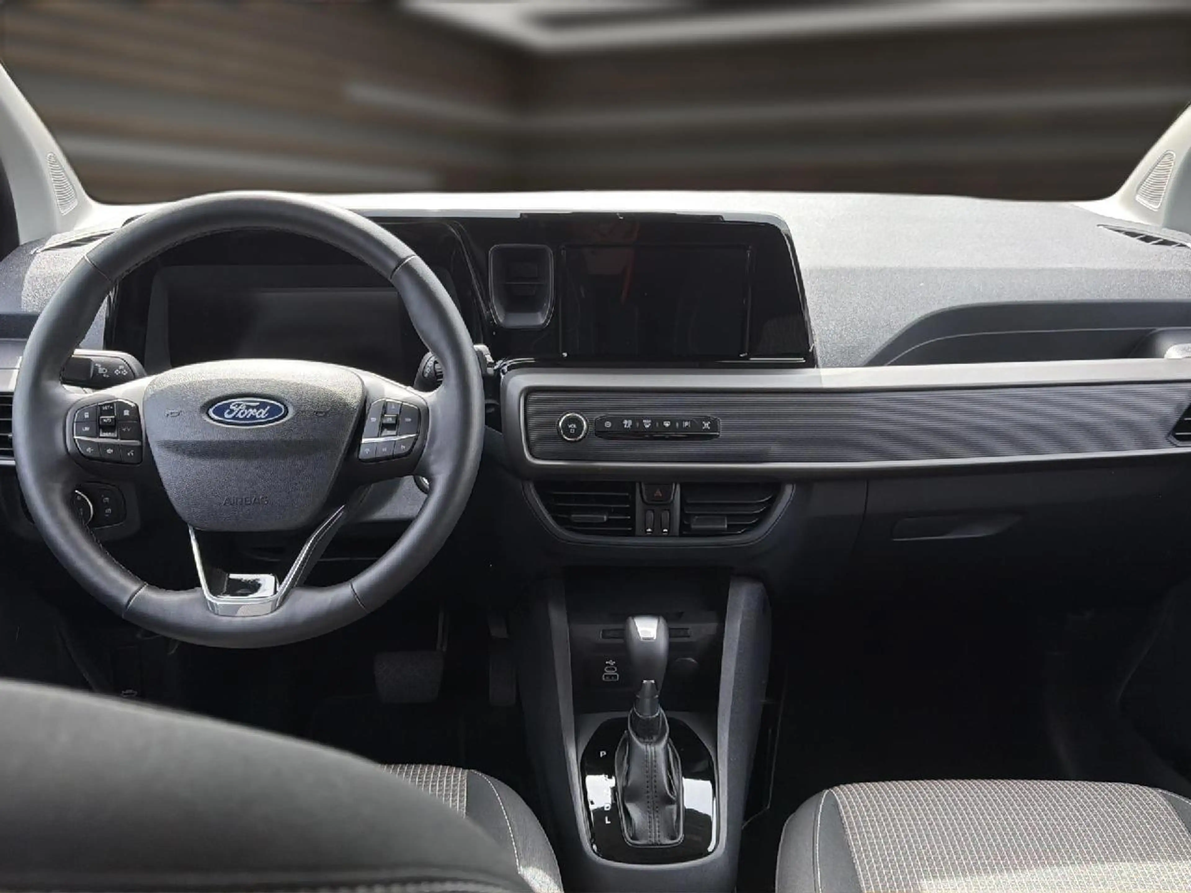 Ford Tourneo Courier Trend — photo 13