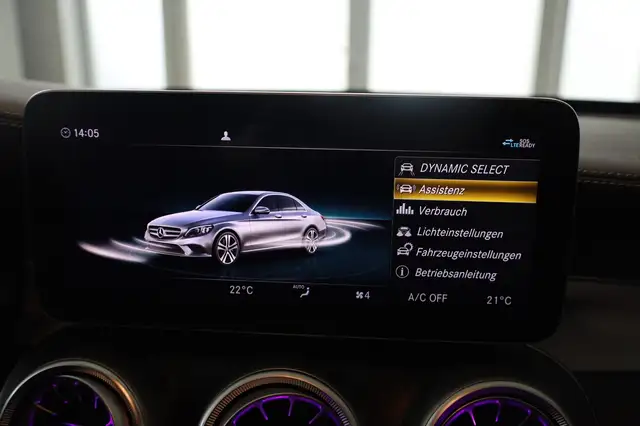 Mercedes-Benz C-Class view 28