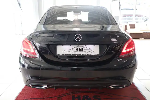 Mercedes-Benz 220 view 7