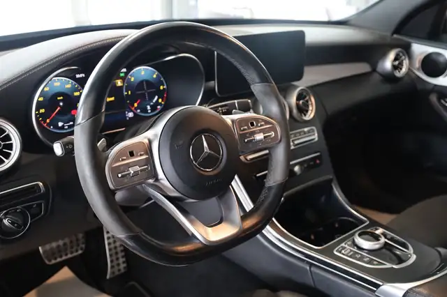 Mercedes-Benz C-Class view 16