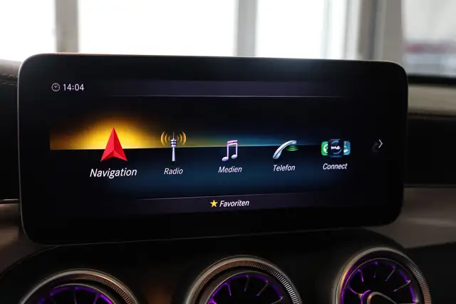 Mercedes-Benz C-Class view 25