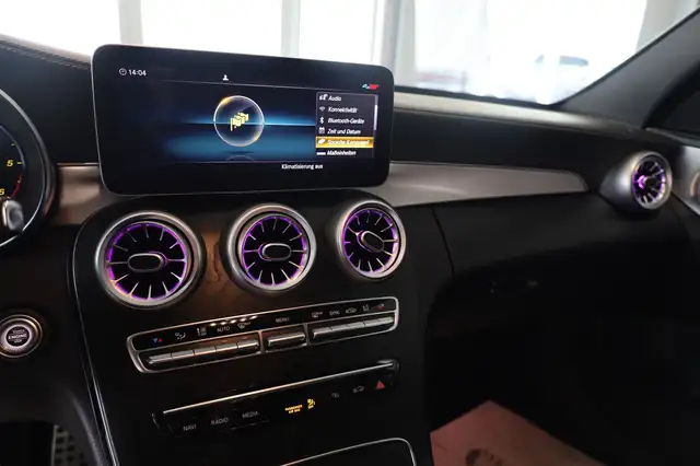 Mercedes-Benz C-Class view 24