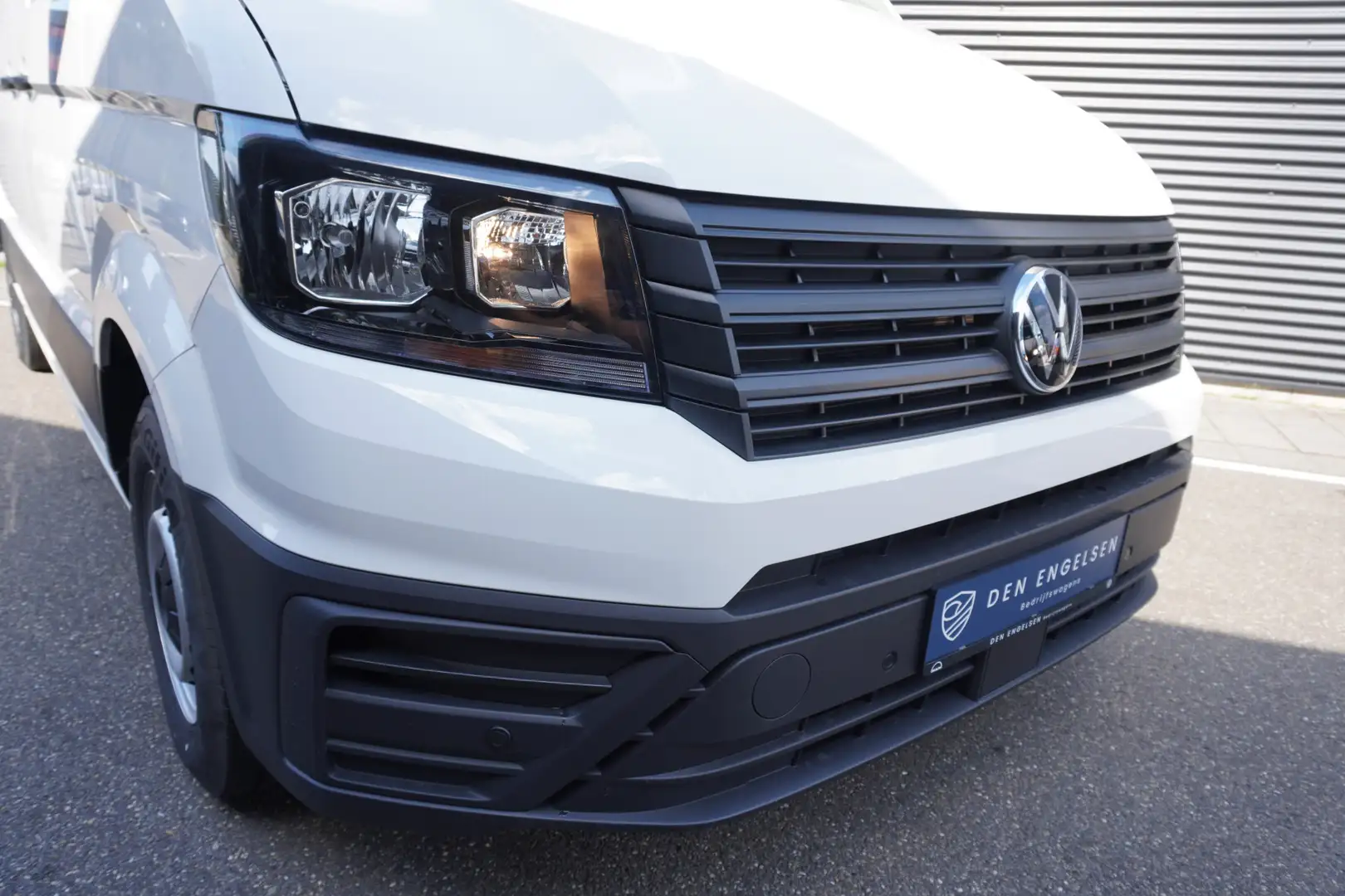 Volkswagen Crafter 35 2.0 TDI 140PK L3H3 Trendline, Modeljaar 2025, A Wit - 2