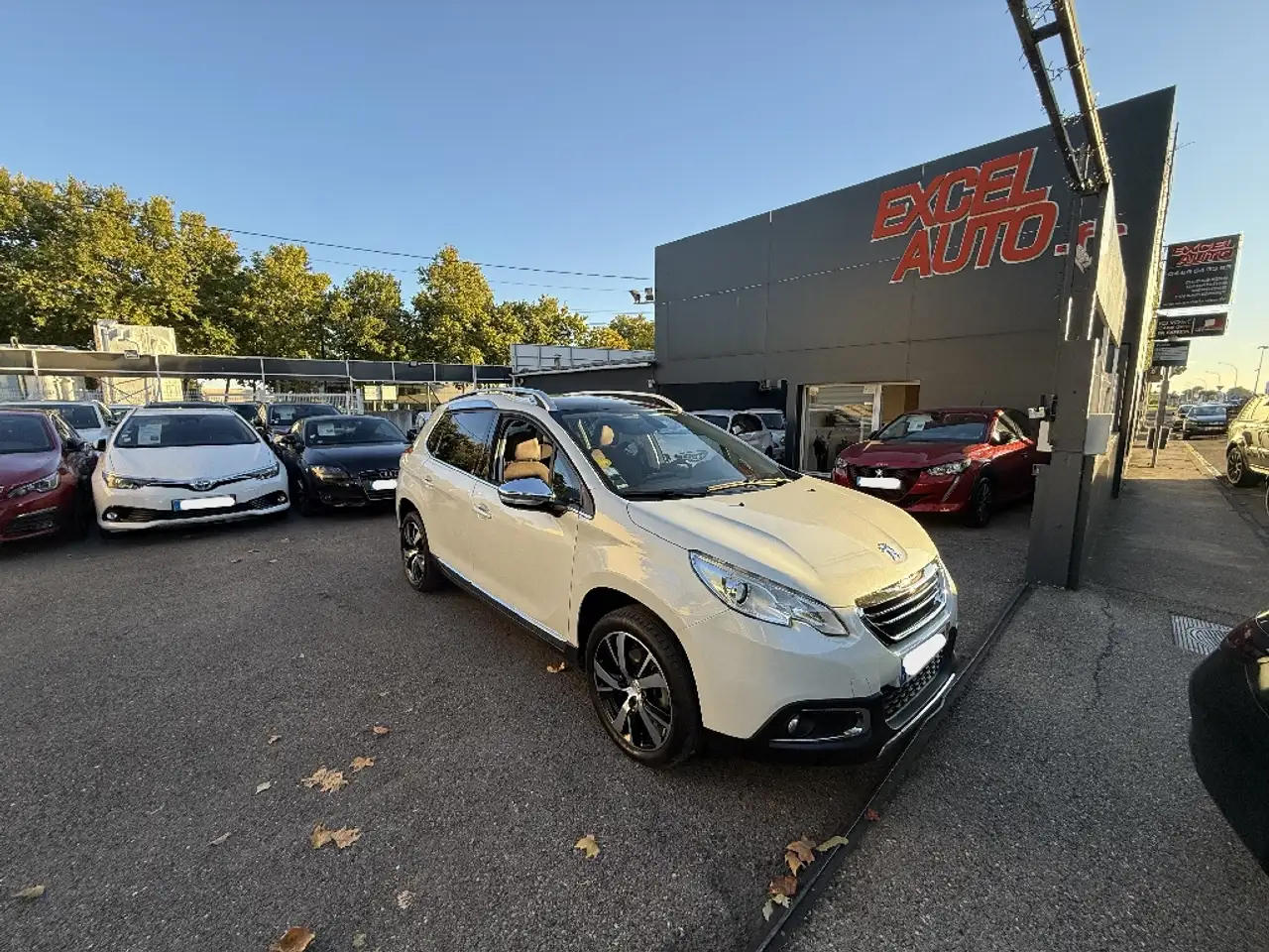 Peugeot 2008 1.6 e-HDi 115ch FÃ©line Cuivre