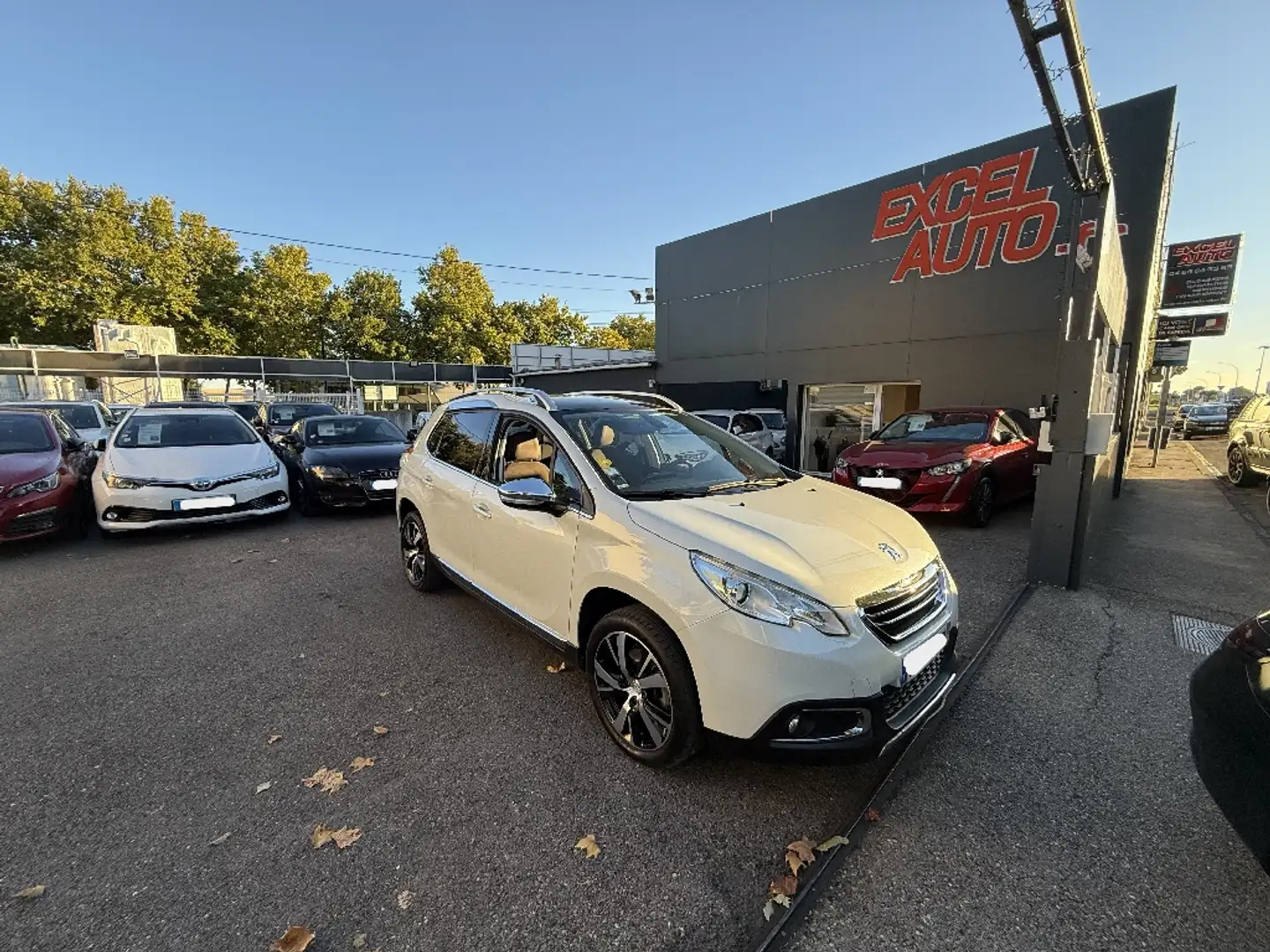 Peugeot 2008 1.6 e-HDi 115ch Féline Cuivre - 1
